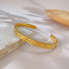 Stee Hammered Bangle