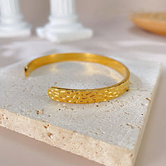 Stee Hammered Bangle