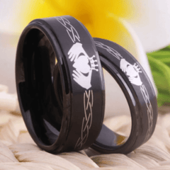 Claddagh Engraved Wedding Engagement Ring for Couple