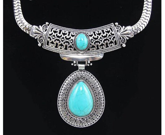Chunky Vintage-Style Turquoise Necklace
