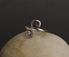 Retro Style Swirl Toe Ring Set