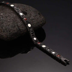 Womens Adjustable Link Bracelet in Black and Gold Tone