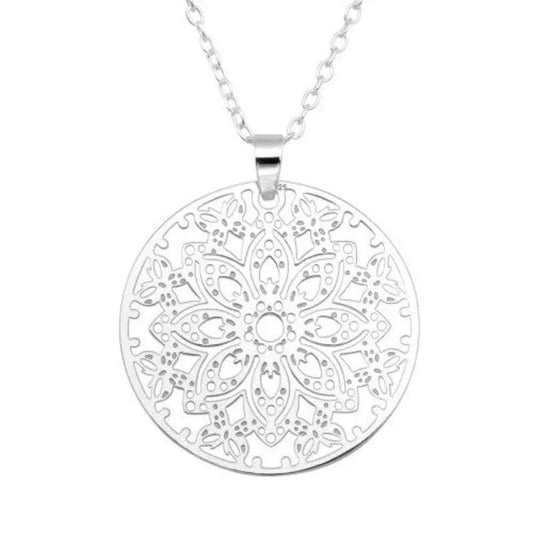 Silver Flower Round Necklace
