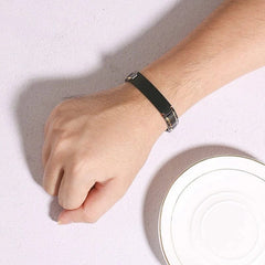 Never Give Up Motivation Bracelet