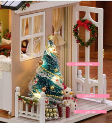 FESTIVE SPIRIT MINIATURE DOLLHOUSE