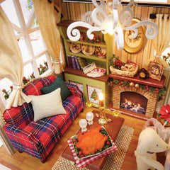 FESTIVE SPIRIT MINIATURE DOLLHOUSE
