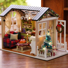 FESTIVE SPIRIT MINIATURE DOLLHOUSE